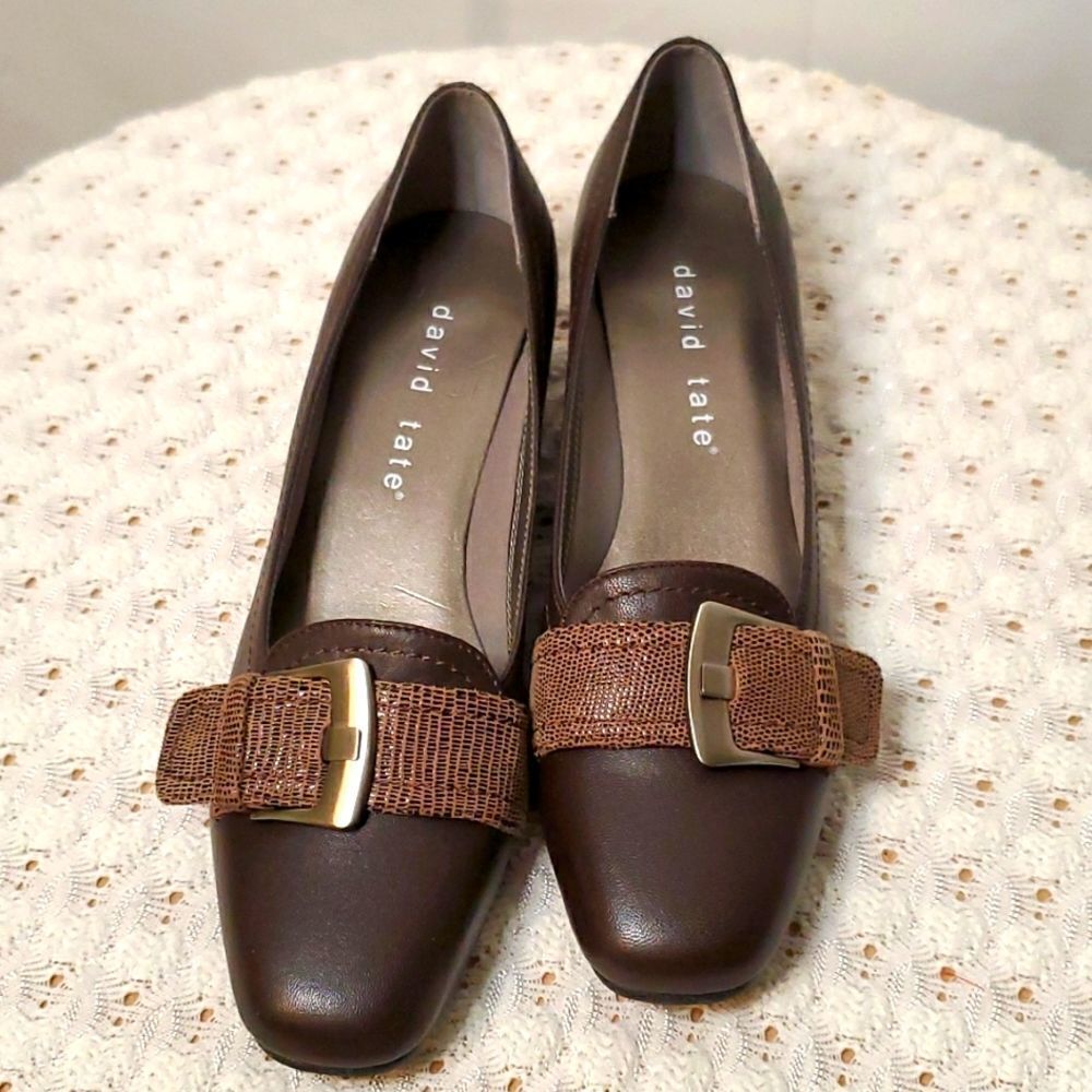 David Tate ComfortPumps stylish leather..tTop buckle detail size 7N